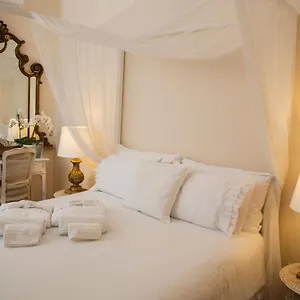 ** Bed & Breakfast Dimora Sinibaldi Italia